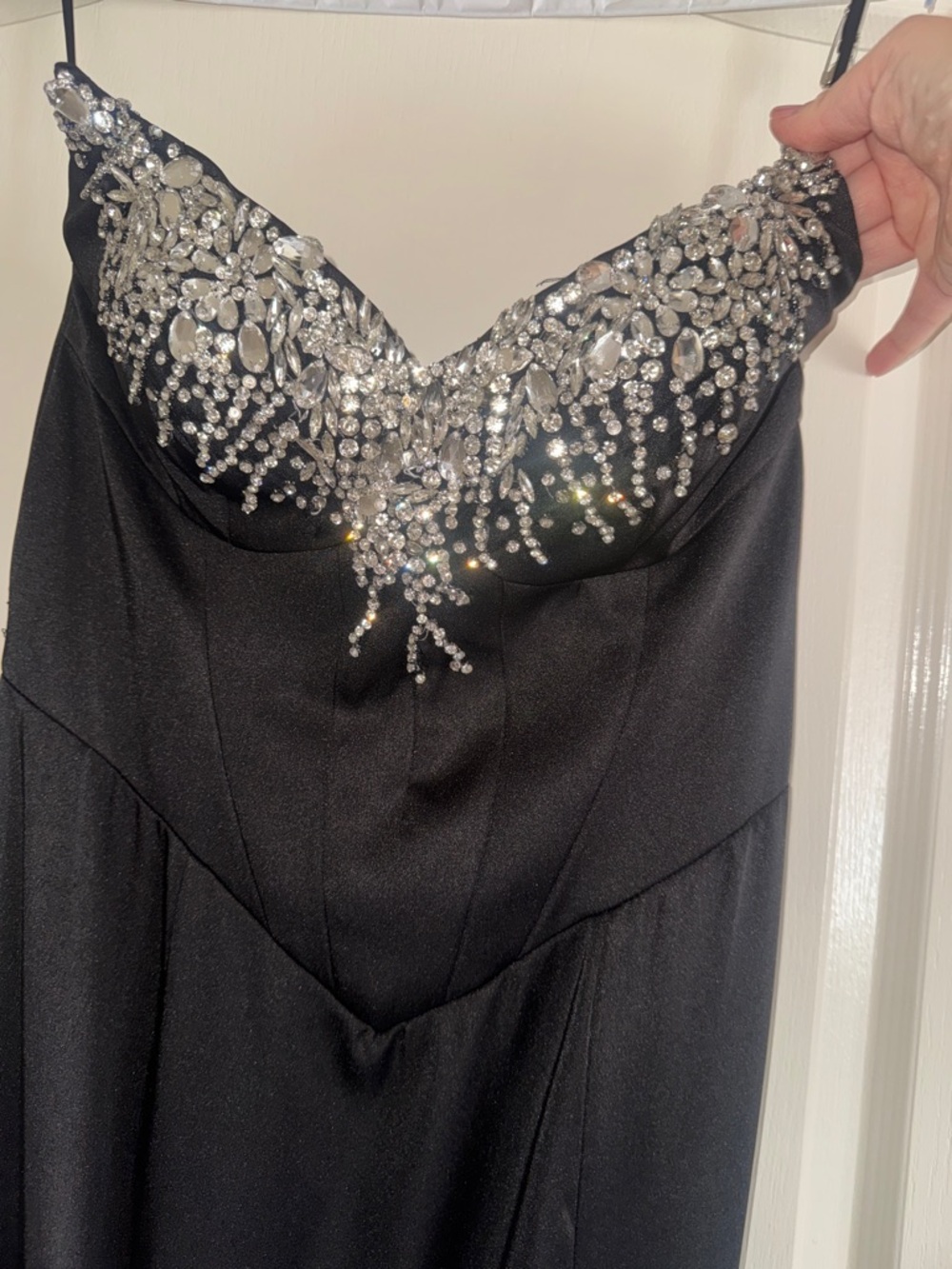 Black Beaded V-Neck Evening Gown - Picture 5 of 9